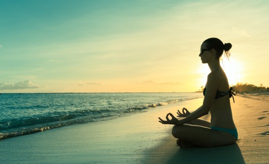 Mujer meditando