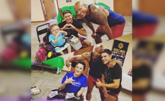 Zac Efron y Dwayne Johnson, make a wish