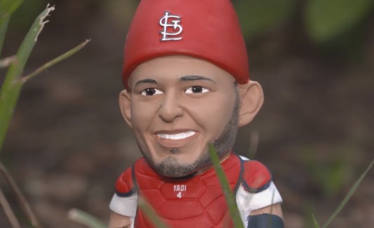 Yadier Molina se convierte en gnomo
