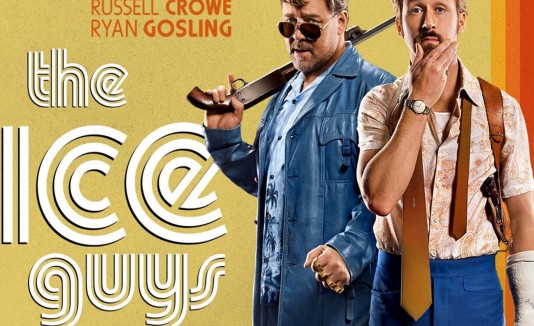 Crowe y Gosling comparten risas y golpes como detectives en“The nice guys”.