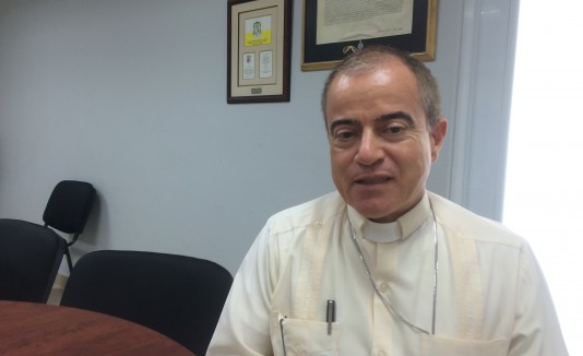 Monseñor Roberto González Nieves