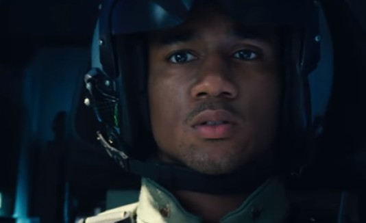 El actor interpreta a Dylan Hiller, hijo del personaje de Will Smith, en la secuela de Independence Day.