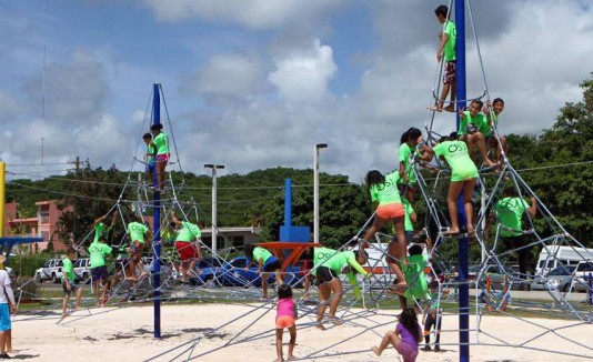 El parque recreativo está localizado en el sector las Crobas y cuenta con mini golf, go-karts y chorros de agua.