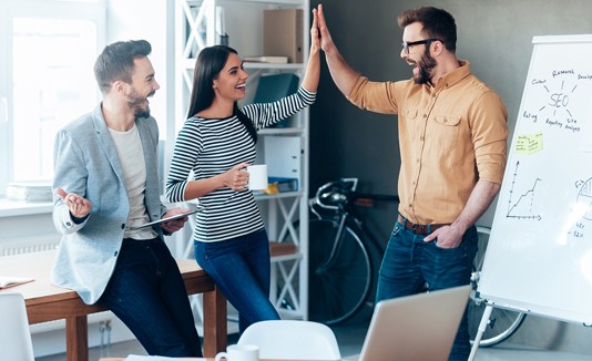 Trabajo, Compañeros, Felicidad
