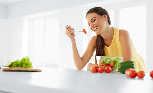 La aplicación ofrece más de 60 recetas y funge como una herramienta para unir a la comunidad vegetariana e hispanohablante.
