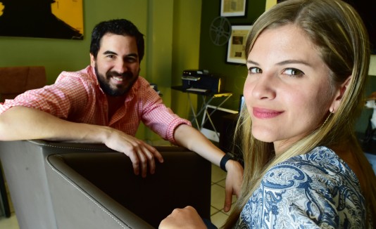 El cineasta Javier Colón dirigió el filme que escribió junto con su esposa, Susana Matos Allongo.