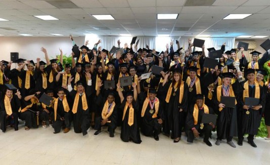 Graduación Nuestra Escuela
