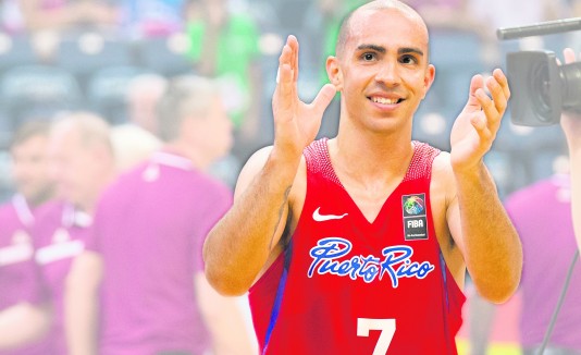 El canastero Carlos Arroyo jugó anteriormente en la Liga ACB de España con el equipo de Barcelona.