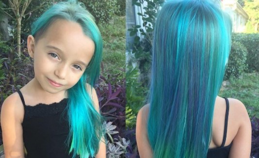 Niña pelo arcoiris