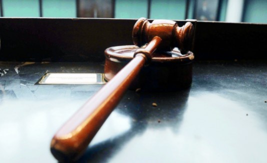 Corte, juicio