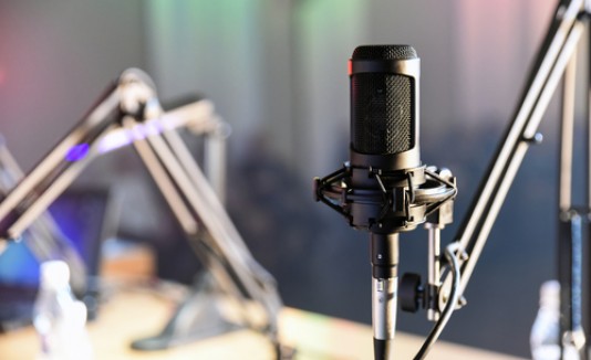 Radio, micrófono, programa radial