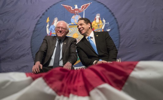 Andrew Cuomo y Bernie Sanders