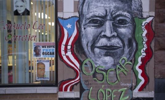 Mural de Oscar López Rivera en Chicago