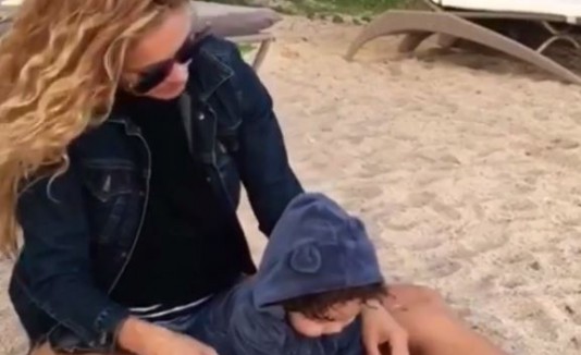 Paulina Rubio y su hijo