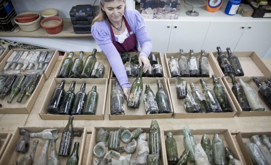 Botellas de alcohol de la Primera Guerra Mundial encontradas durante excavación en Israel