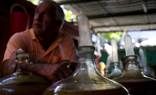 Fabrica vino con condones