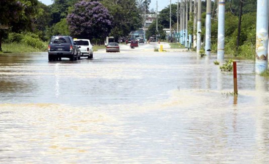 Río culebrinas desbordado