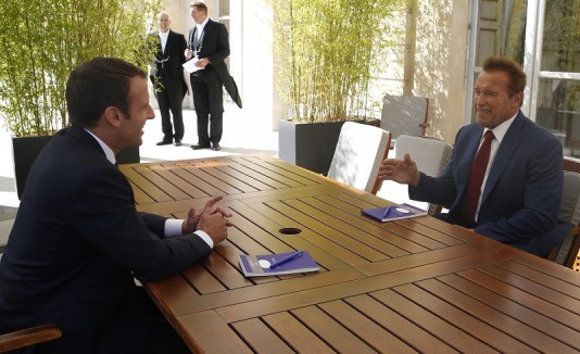 Arnold y Macron