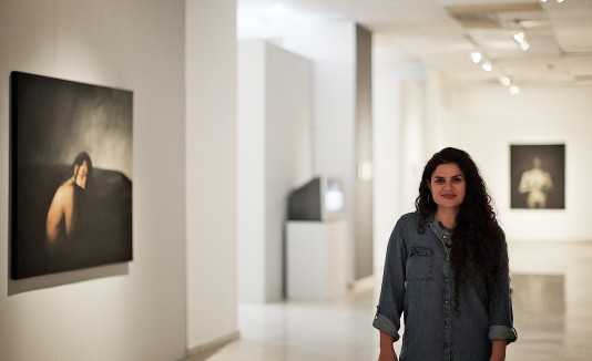 Elsa María Meléndez busca con esta pieza exhibitoria incorporar a la figuar masculina en las discusiones de género dentro del arte.