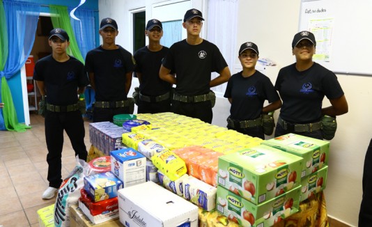 Cadetes de Youth Challenge realizan obra comunitaria en la zona este