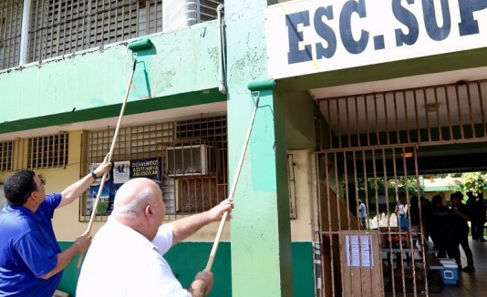 Arreglan escuelas