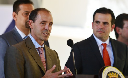 El pasado 22 de junio, el Gobernador y Chris Lehane de Airbnb firmaron un acuerdo voluntario de recaudación de esta contribución.