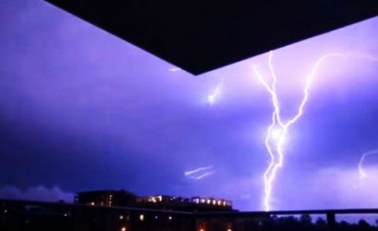 Tormenta eléctrica