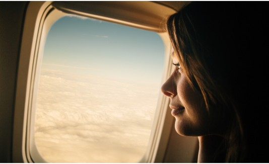 Mujer avión