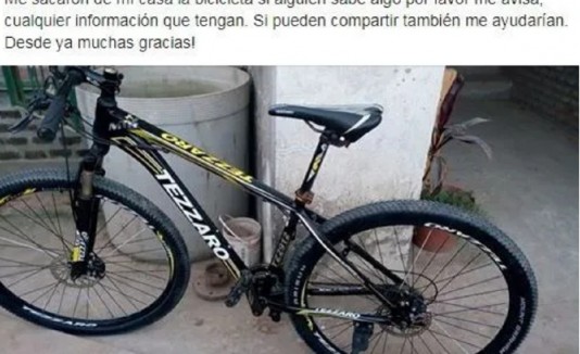 Publicación en Facebook de Catalina Parodi, en donde denuncia el hurto de su bicicleta. (Captura Facebook)