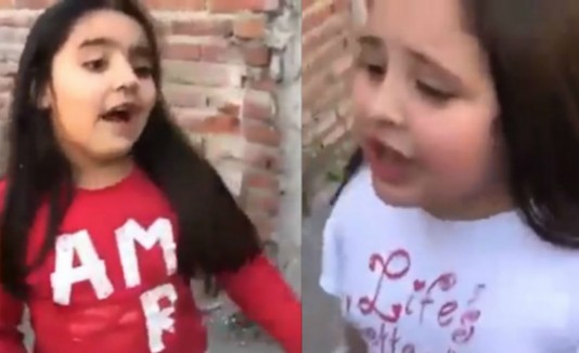 niñas rapeando