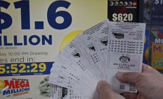 Los amigos ganaron cerca de $1.165,000 cada uno en la lotería australiana Saturday X Lotto.