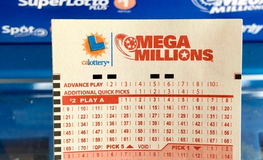 más de un millón de dólares en la lotería