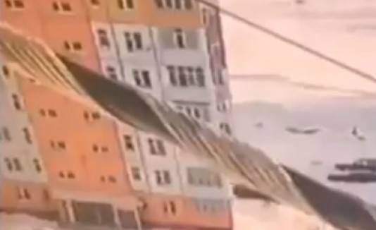 Rusa cae de un noveno piso