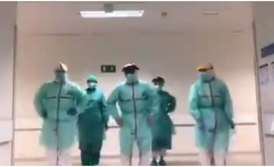 Médicos bailan Beyoncé
