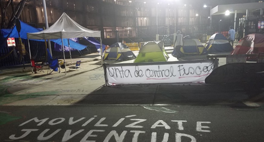 Campamento contra la Junta de Control Fiscal